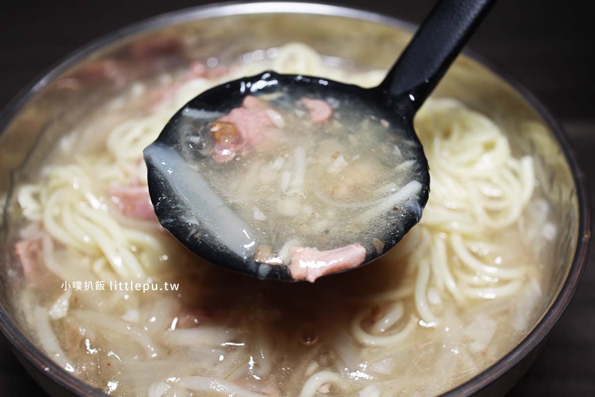 【大稻埕美食】北港仁生炒鴨肉羮:爆炒鑊氣香甜鴨肉羮、台南鍋燒意麵,永樂市場不平凡的古早味小吃! - 第27張圖 北港仁生炒鴨肉焿
